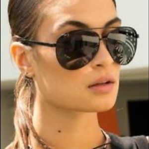 Quay Australia Vivienne Sunglasses